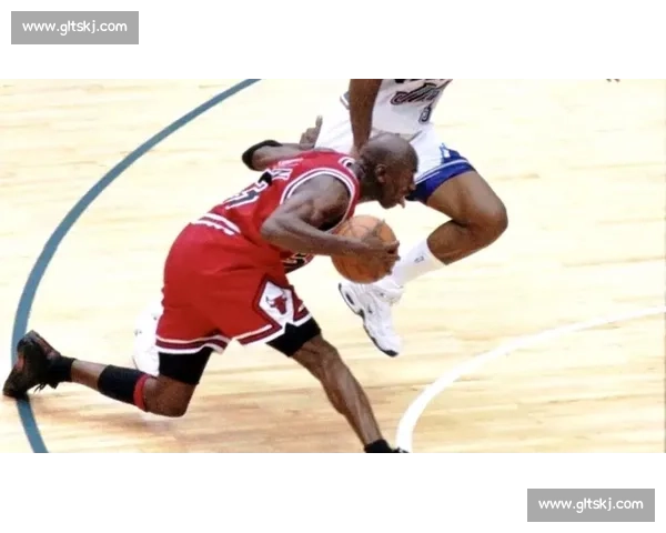 科比对决乔丹砍下五十五分书写NBA历史经典之夜永恒对决青春传奇